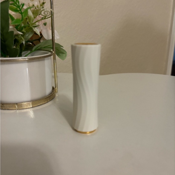 Lancome L'Absolu Rouge Intimatte Lipstick - Flush of Love - Picture 2 of 5